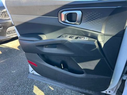 Certified 2024 Kia Sorento S image 19