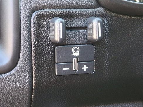 Used 2022 Chevrolet Colorado ZR2 w/ Colorado ZR2 Bison Edition image 23