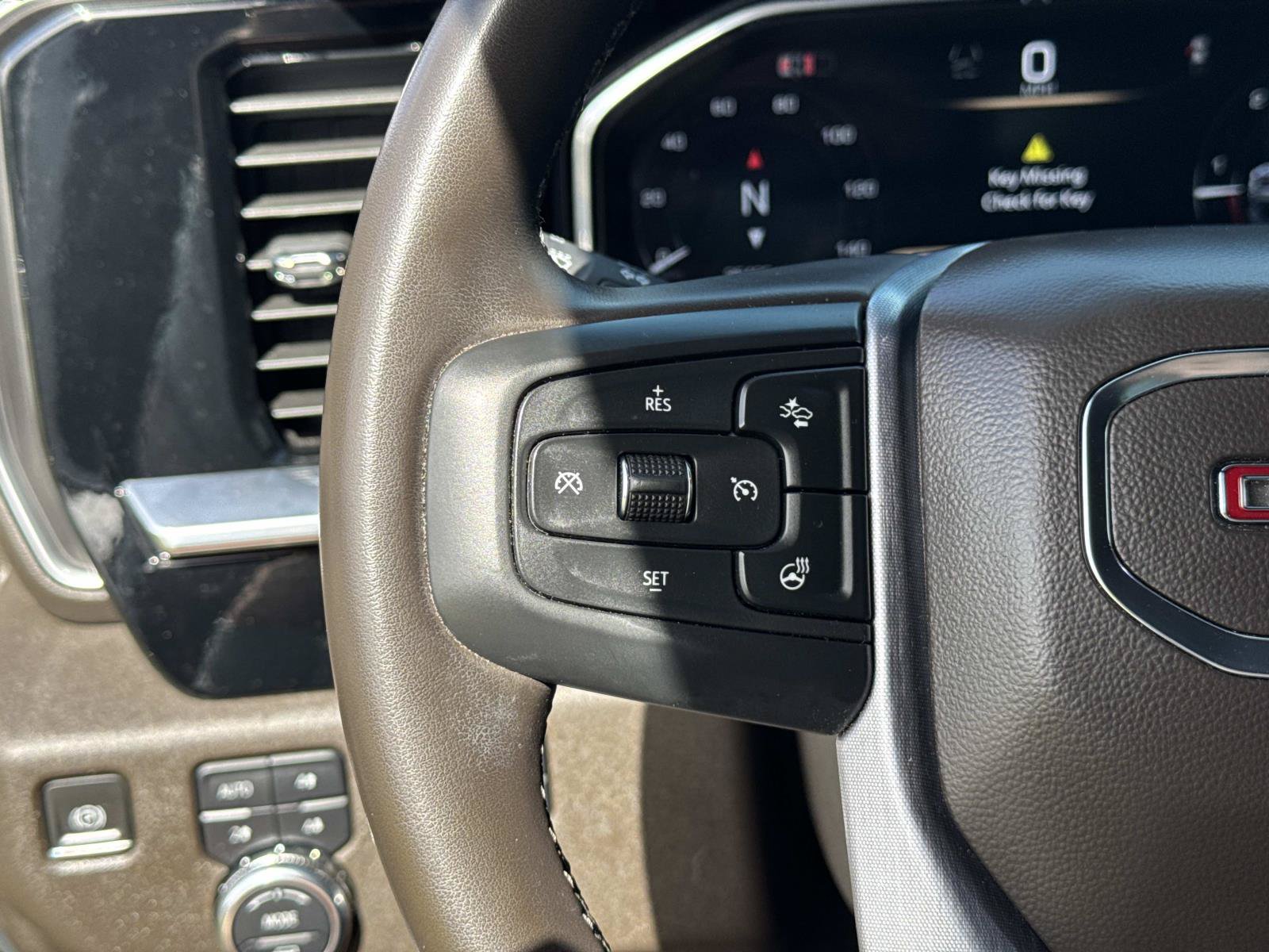Used 2024 GMC Sierra 3500 SLT w/ SLT Premium Package AWD/4WD image 16