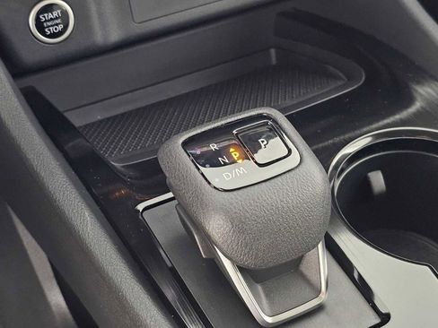 Used 2023 Nissan Rogue SV image 31