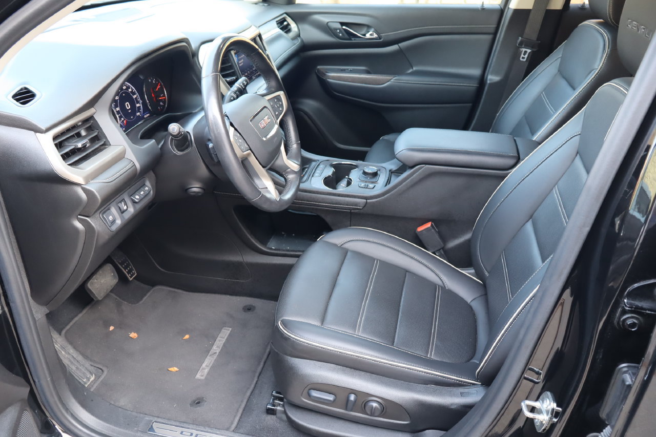 Used 2022 GMC Acadia Denali w/ Trailering Package FWD image 17