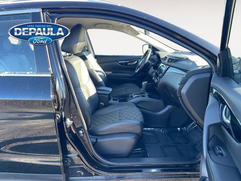 Used 2022 Nissan Rogue Sport SV w/ Technology Package image 19