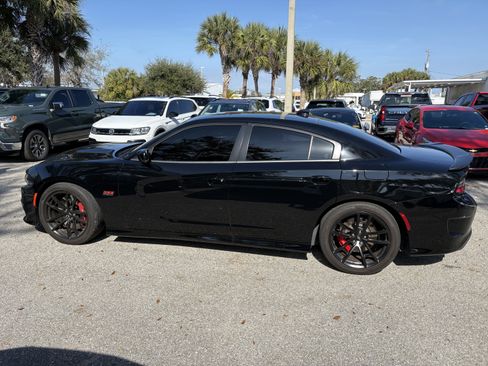 Used 2023 Dodge Charger Scat Pack w/ Dynamics Package image 4