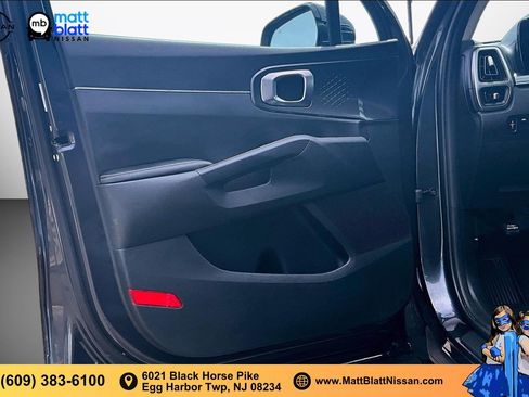 Used 2023 Kia Sorento S w/ Panoramic Sunroof Package FWD image 18