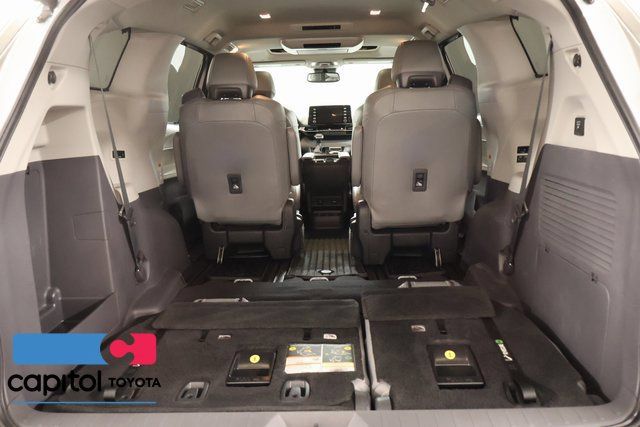 Certified 2022 Toyota Sienna Limited AWD/4WD image 30
