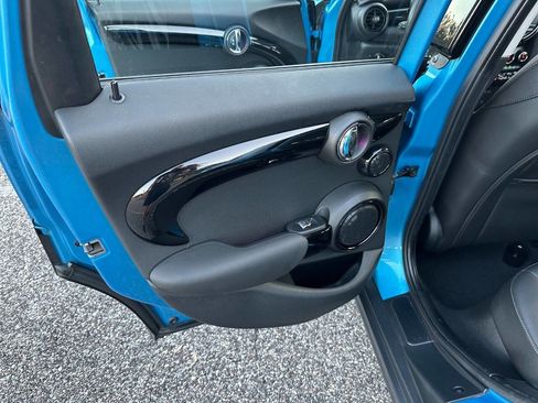 Used 2019 MINI Cooper S w/ Premium Package image 34