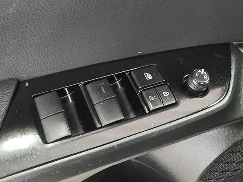 Used 2021 Toyota Prius Prime LE image 23