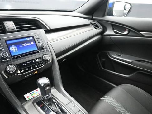 Used 2018 Honda Civic Sport image 27