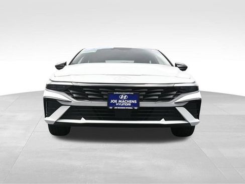New 2026 Hyundai Elantra SEL Sport Premium FWD image 31