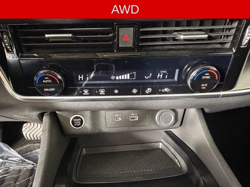 Used 2021 Nissan Rogue SV AWD/4WD image 10