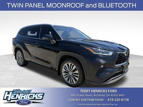 Used 2020 Toyota Highlander Platinum AWD/4WD image 1