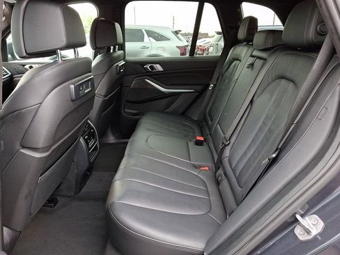 Used 2022 BMW X5 xDrive40i w/ M Sport Package AWD/4WD image 10