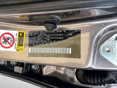 Used 2015 Toyota Highlander XLE FWD image 30