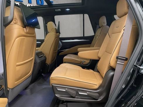 Used 2025 Cadillac Escalade Premium Luxury w/ Touring Package AWD/4WD image 21