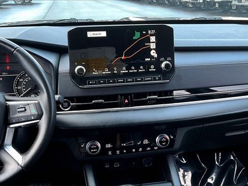 Used 2024 Mitsubishi Outlander SE Black Edition image 6