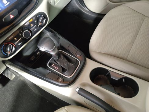 Used 2020 Kia Soul LX FWD image 26