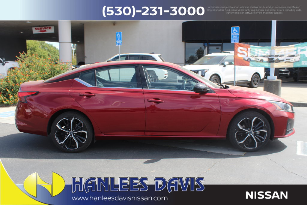 Used 2023 Nissan Altima 2.5 SR FWD image 6