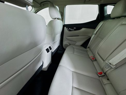 Used 2019 Nissan Rogue Sport SL w/ Premium Package image 24