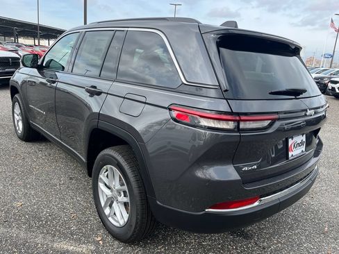New 2025 Jeep Grand Cherokee Laredo X w/ Luxury Tech Group I AWD/4WD image 29