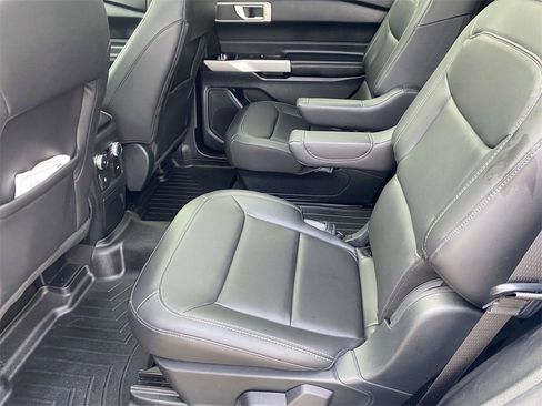 Used 2022 Ford Explorer XLT w/ Equipment Group 202A image 46