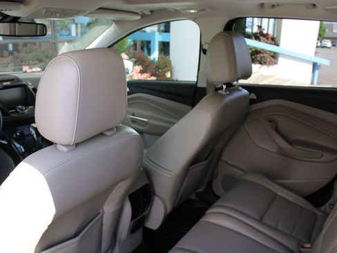Used 2014 Ford Escape Titanium w/ Equipment Group 401A AWD/4WD image 16