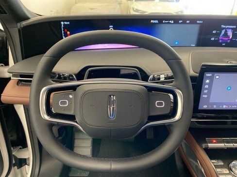 New 2026 Lincoln Nautilus Reserve AWD/4WD image 18