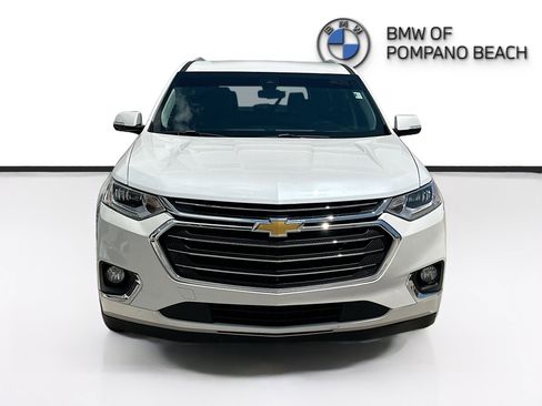 Used 2018 Chevrolet Traverse Premier w/ Driver Confidence II Package FWD image 2