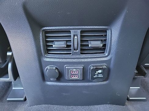 Certified 2021 Nissan Titan SL w/ Moonroof Package image 22