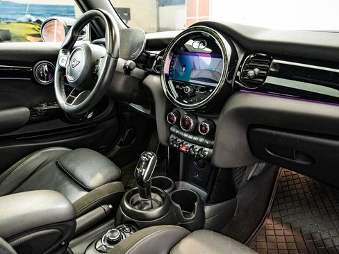 Used 2024 MINI Cooper S w/ Signature Upholstery Package FWD image 44