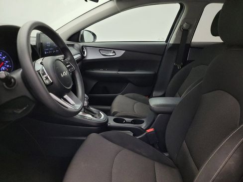 Used 2022 Kia Forte LXS FWD image 17