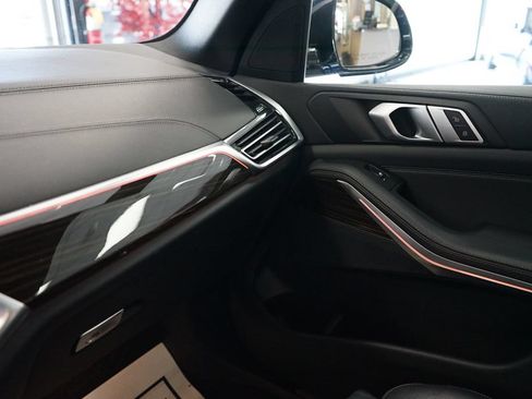 Used 2019 BMW X5 xDrive40i AWD/4WD image 46