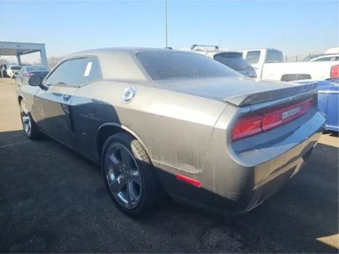 Used 2012 Dodge Challenger SXT Plus image 6