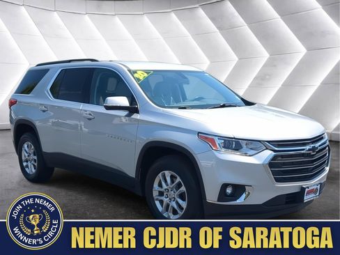 Used 2020 Chevrolet Traverse LT AWD/4WD image 1