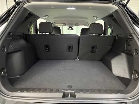 Used 2024 Chevrolet Equinox LT image 27