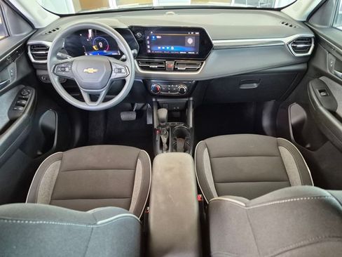 Used 2025 Chevrolet TrailBlazer LT FWD image 15