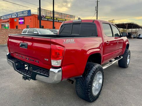 Used 2016 Toyota Tacoma SR5 w/ Towing Package image 3