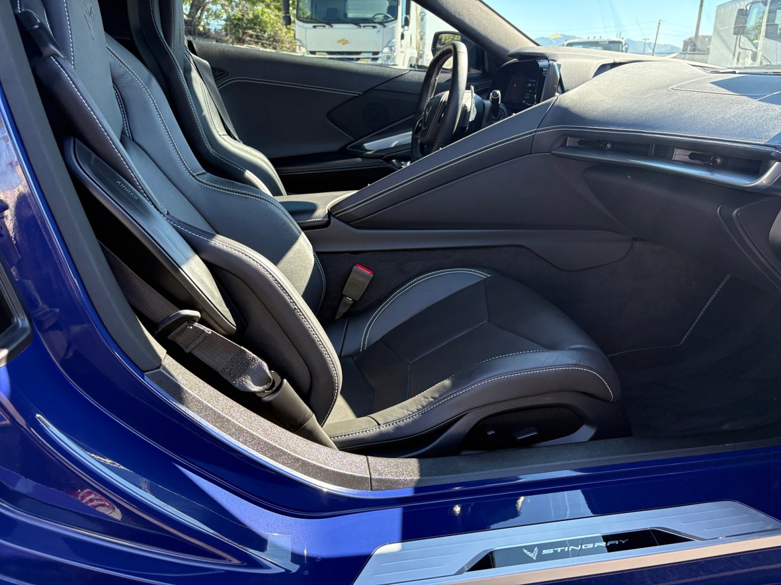Used 2025 Chevrolet Corvette Stingray Convertible w/ 1LT RWD image 28