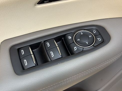 Certified 2023 Cadillac XT6 Premium Luxury w/ Technology Package FWD image 13