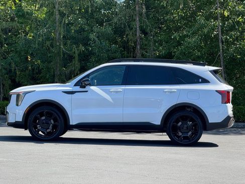 Used 2025 Kia Sorento SX AWD/4WD image 3