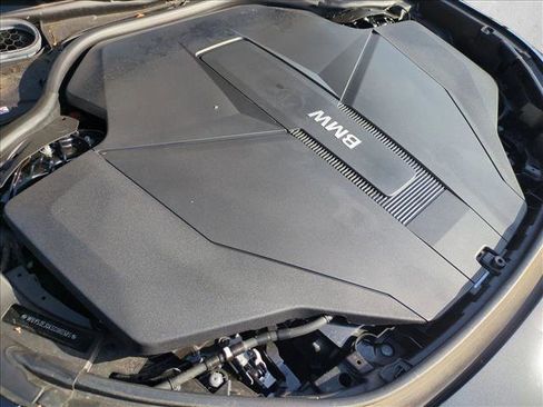 New 2025 BMW i7 xDrive60 AWD/4WD image 17