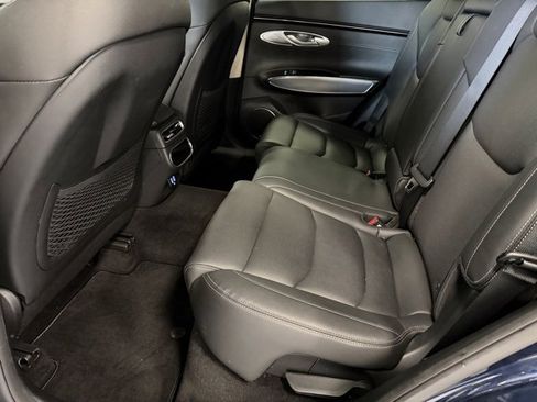 Used 2022 Genesis GV70 2.5T w/ Select Package image 21