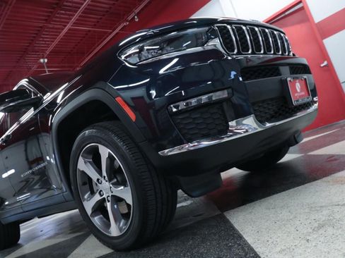 Used 2024 Jeep Grand Cherokee L Limited RWD image 34