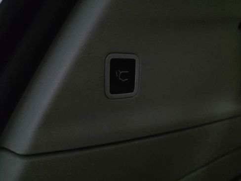 Used 2017 Chrysler Pacifica Limited image 13