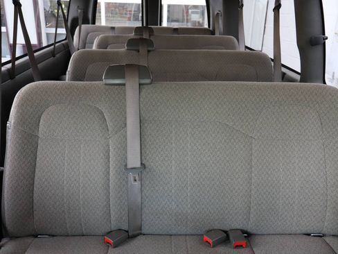 Used 2017 Chevrolet Express 3500 LT w/ LT Preferred Equipment Group RWD image 8