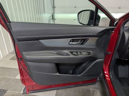 Used 2025 Nissan Murano SL AWD/4WD image 13
