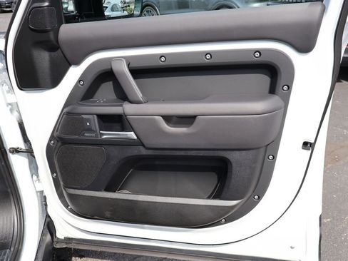 New 2026 Land Rover Defender 130 X-Dynamic SE AWD/4WD image 12