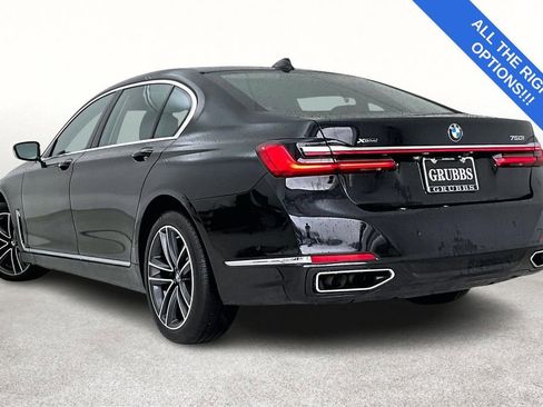 Used 2022 BMW 750i xDrive w/ Executive Package image 17