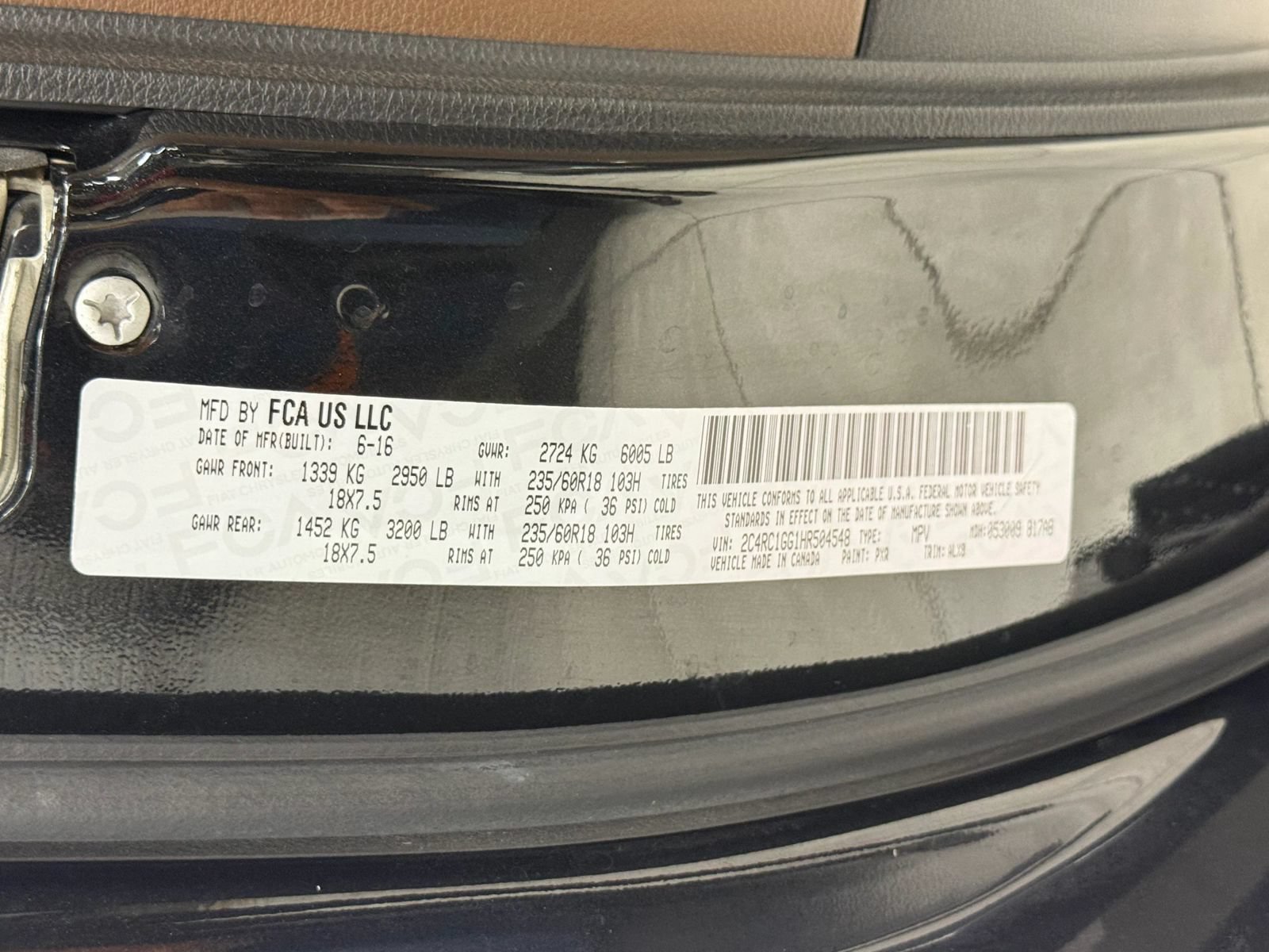 Used 2017 Chrysler Pacifica Limited FWD image 38