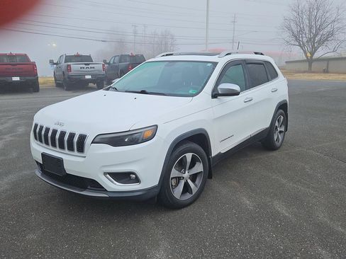 Used 2019 Jeep Cherokee Limited w/ Luxury Group image 10