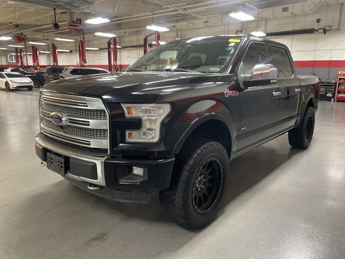 Used 2016 Ford F150 Platinum w/ Equipment Group 701A Luxury AWD/4WD image 5
